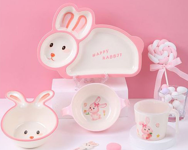 Come scegliere stoviglie per bambini importate sane e sicure